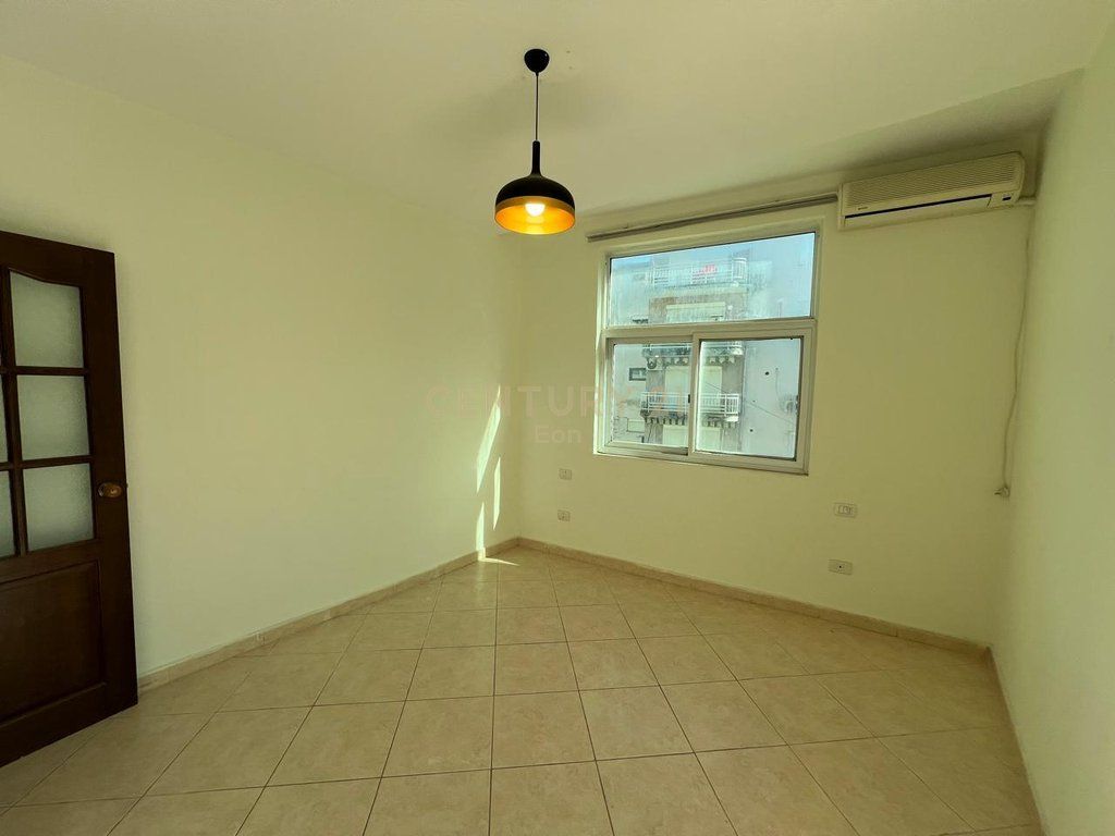Appartamento 1+1+3 balconi in Vendita a Golem, Durazzo!!