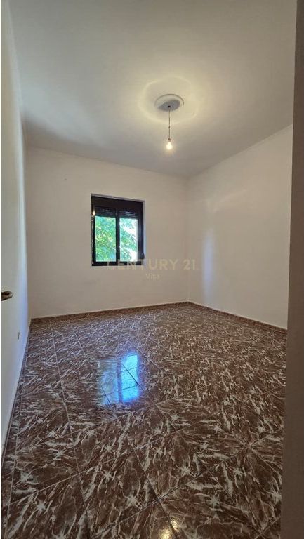 VENDESI APPARTAMENTO 1+1 NEL CENTRO DI DURRËS!!!!