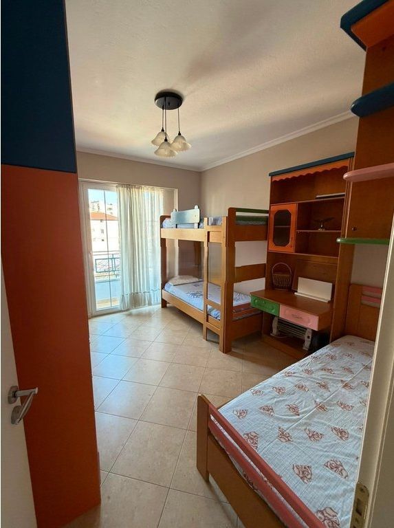 Appartamento 2+1 con balcone in affitto – Via delle Barricate