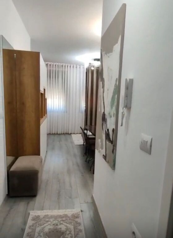 Jepet me qera apartamenti 1+1 Amerikan 3