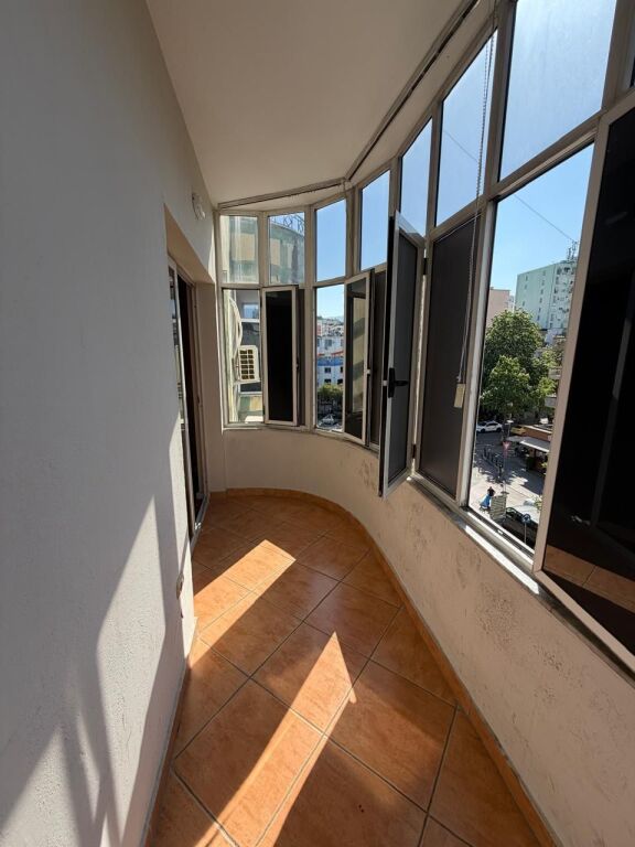 Affitto | Ambjent Biznesi | Sheshi Willson | 1600 €/mese
