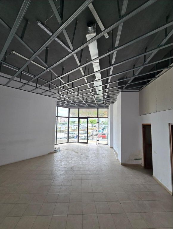 LOCALE COMMERCIALE IN AFFITTO A ASTIR