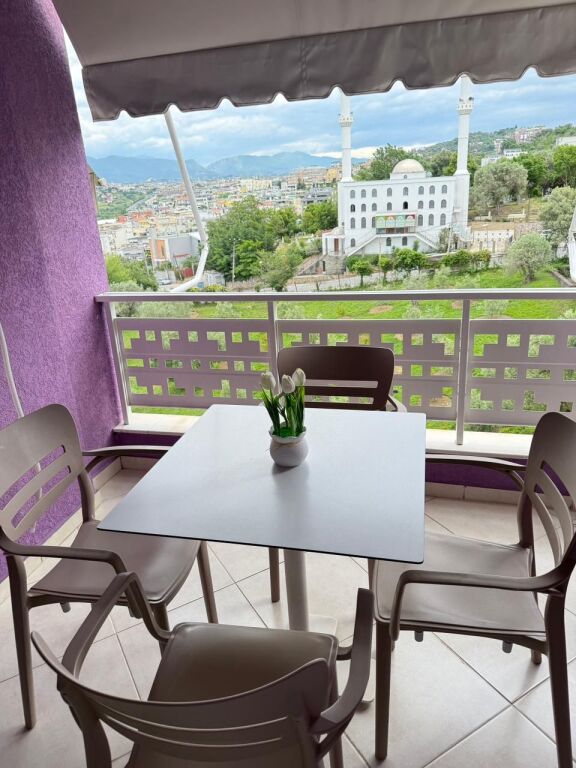 JEPET ME QIRA APARTAMENT 1+1  + POST PARKIMI KOPSHTI BOTANIK