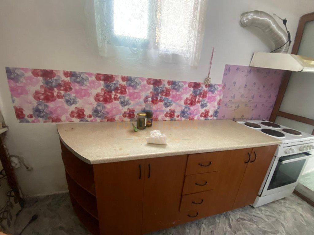 Appartamento 1+1 in vendita, Via Elbasan, Tirana. Empire66650