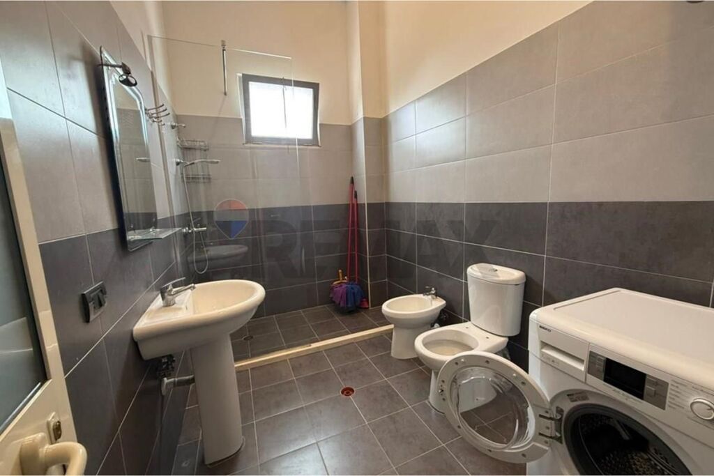 Apartament - Për Qira - Rruga e Elbasanit, Tiranë