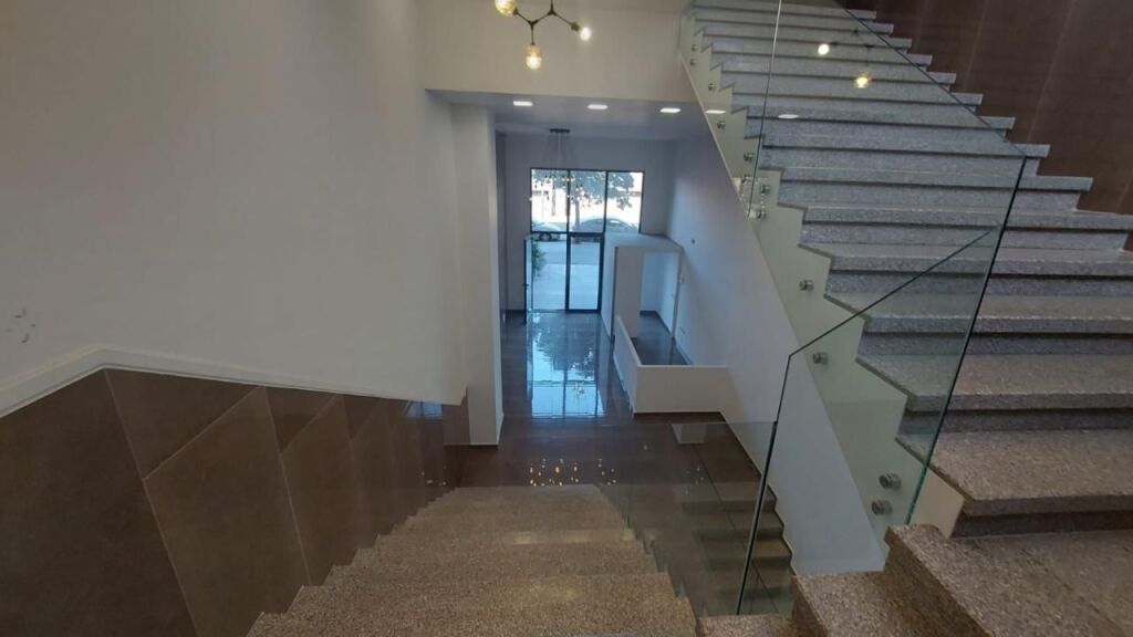 SUPER OCCASIONE AMBIENTE COMMERCIALE IN VENDITA OXHAKU