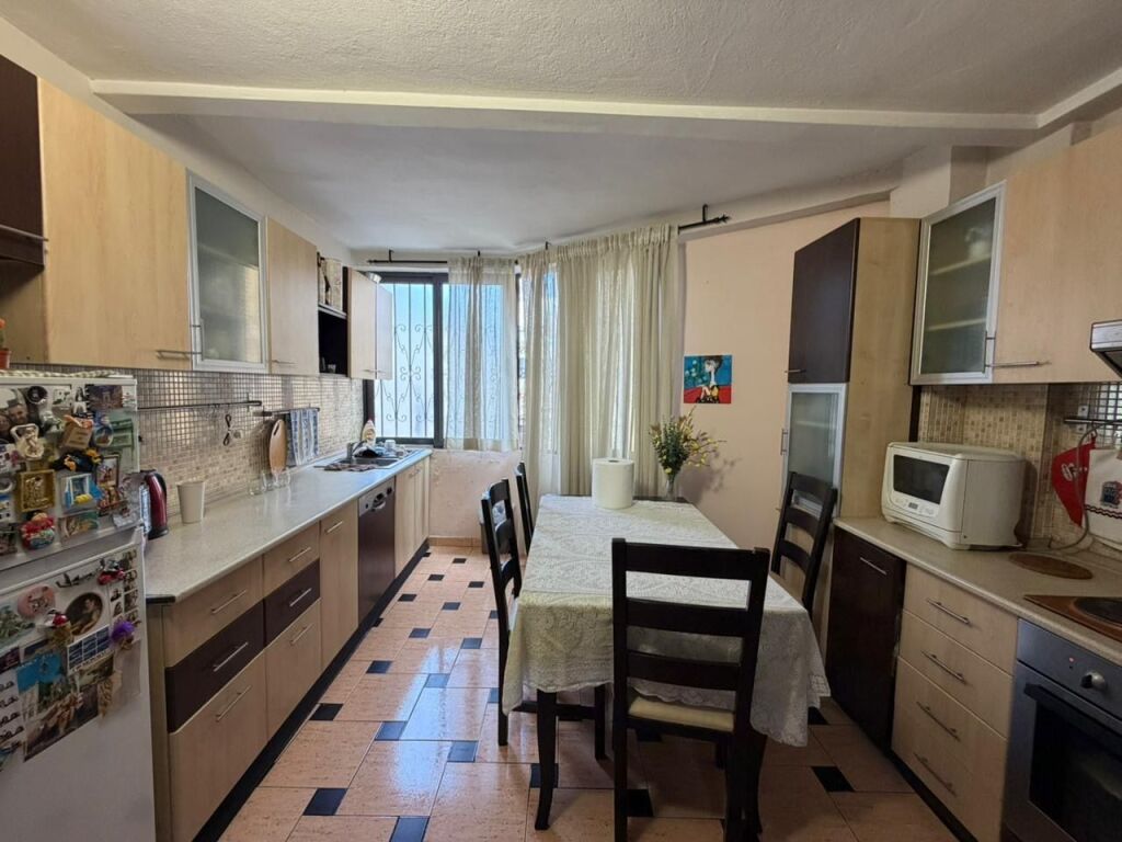 Apartament 2+1 ne shitje tek Oxhaku!