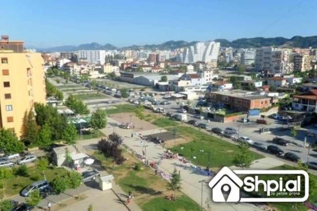 Tirane, shitet apartament 1+1 Kati 1, 84 m² 126.000 € (fusha aviacionit)