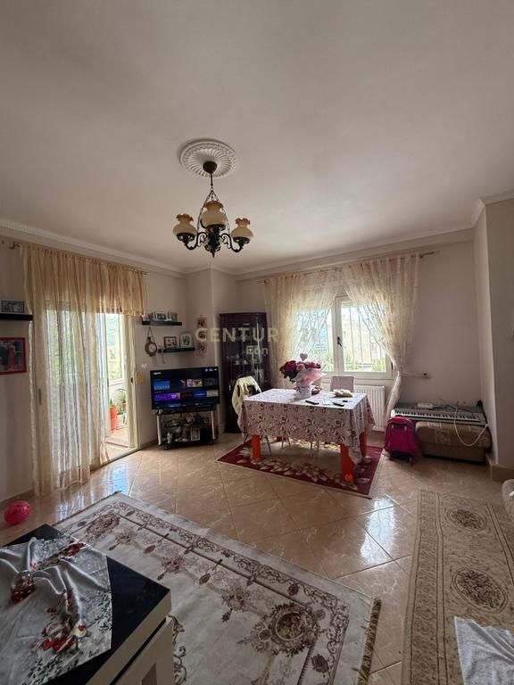 VENDESI APPARTAMENTO 2+1 A VILA ZOGU, DURRES !