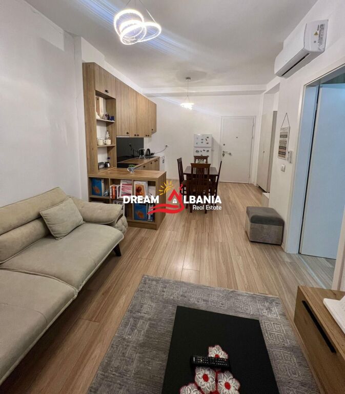Apartament 1+1 me qera në Rrugën Jordan Misja, pranë Kompleksit Marga 1. (42111597)