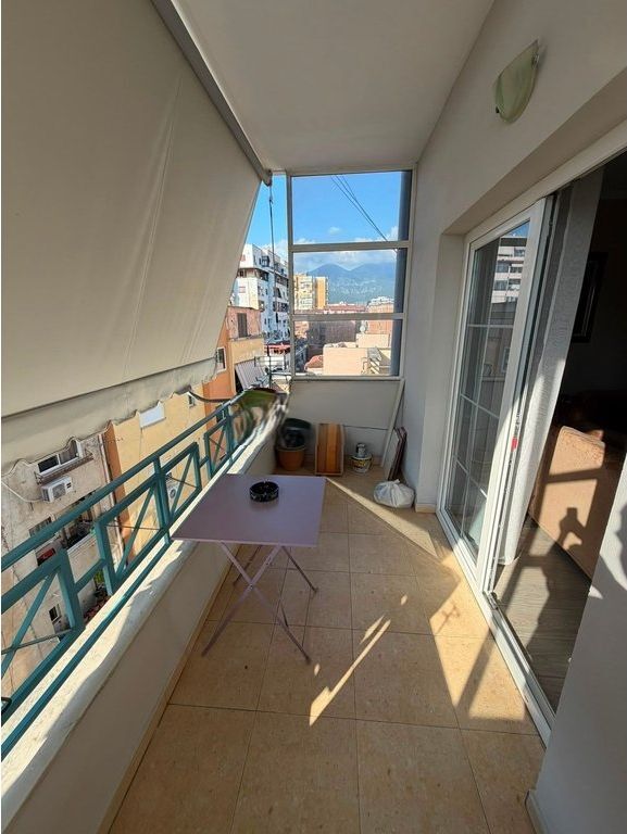 Appartamento 2+1 con balcone in affitto – Via delle Barricate