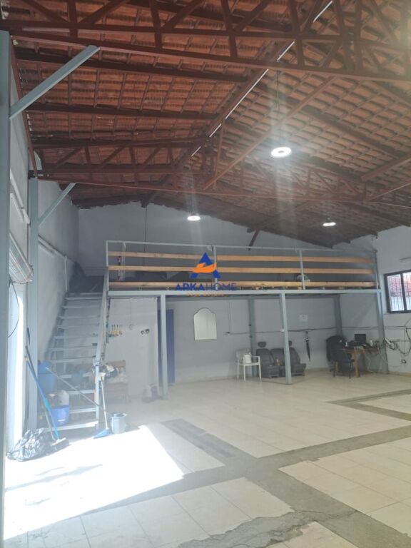 LOCALE IN AFFITTO 200M2 "PAZARI I RI" PREZZO SU RICHIESTA