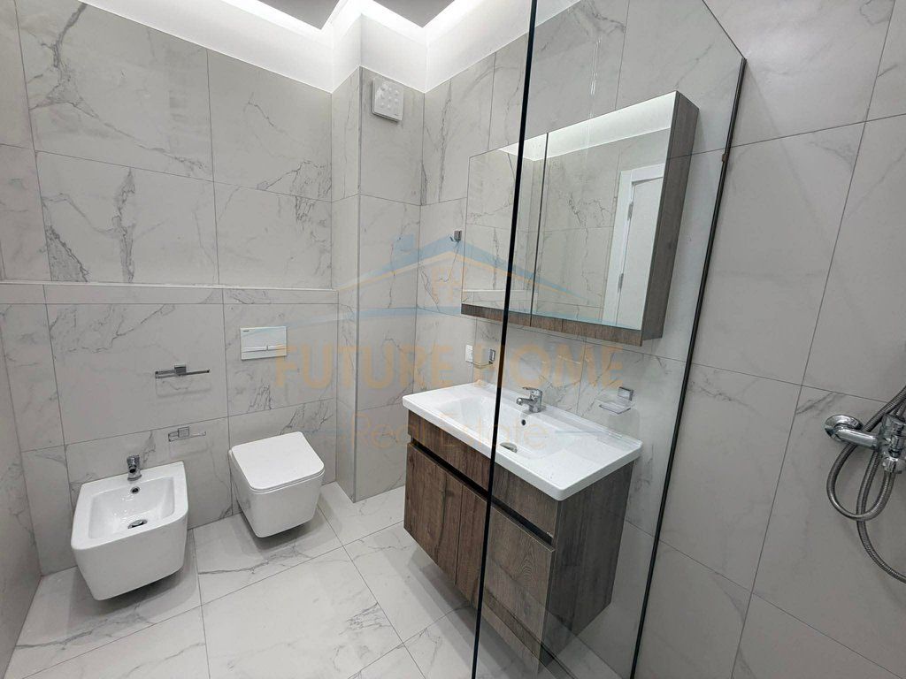 Jap për shitje një apartament te rruga dritan hoxha