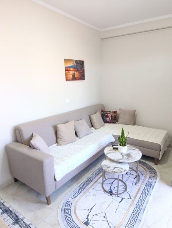 Qera | Apartament 1 + 1 | Spitali Amerikan 2 | 500 €/muaj
