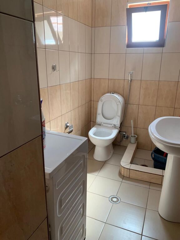 Jepet me qira apartament 1+1 në Jordan Misja  350 Mije leke