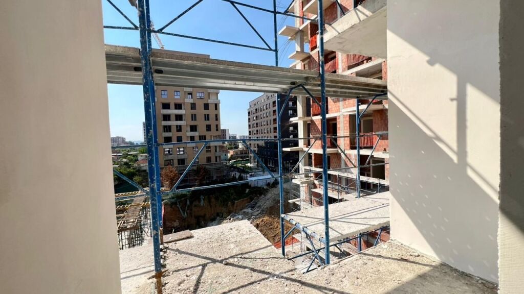 SHITET : 2+1+2📍Ish Fusha e Aviacionit (Mei's Residence) - 🔥Okazion 1400€/m²🔥172,000€ - Kati 10 - Sp.123m² || Pagese me keste✨️ *