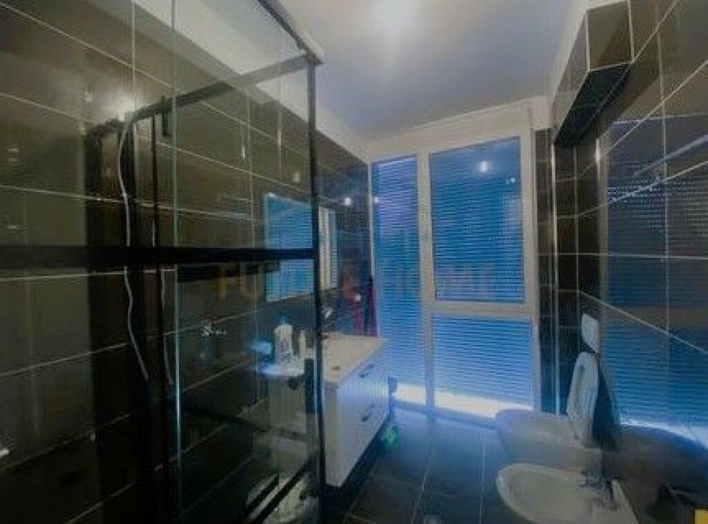Rent, Apartment 2+1, Barricades Street, Tirana.