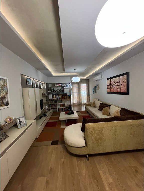 VENDESI APPARTAMENTO 3+1 A DON BOSKO