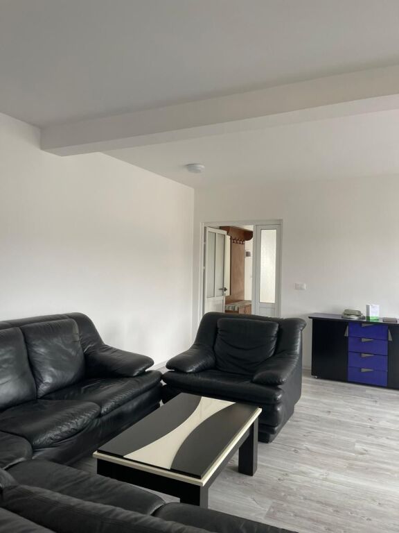 Apartament 2+1 me qira në Spitallë – 130 m²