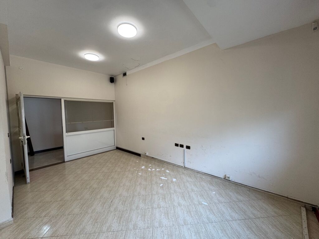 VENDESI APPARTAMENTO 3+1+2 – MINE PEZA, TIRANA
