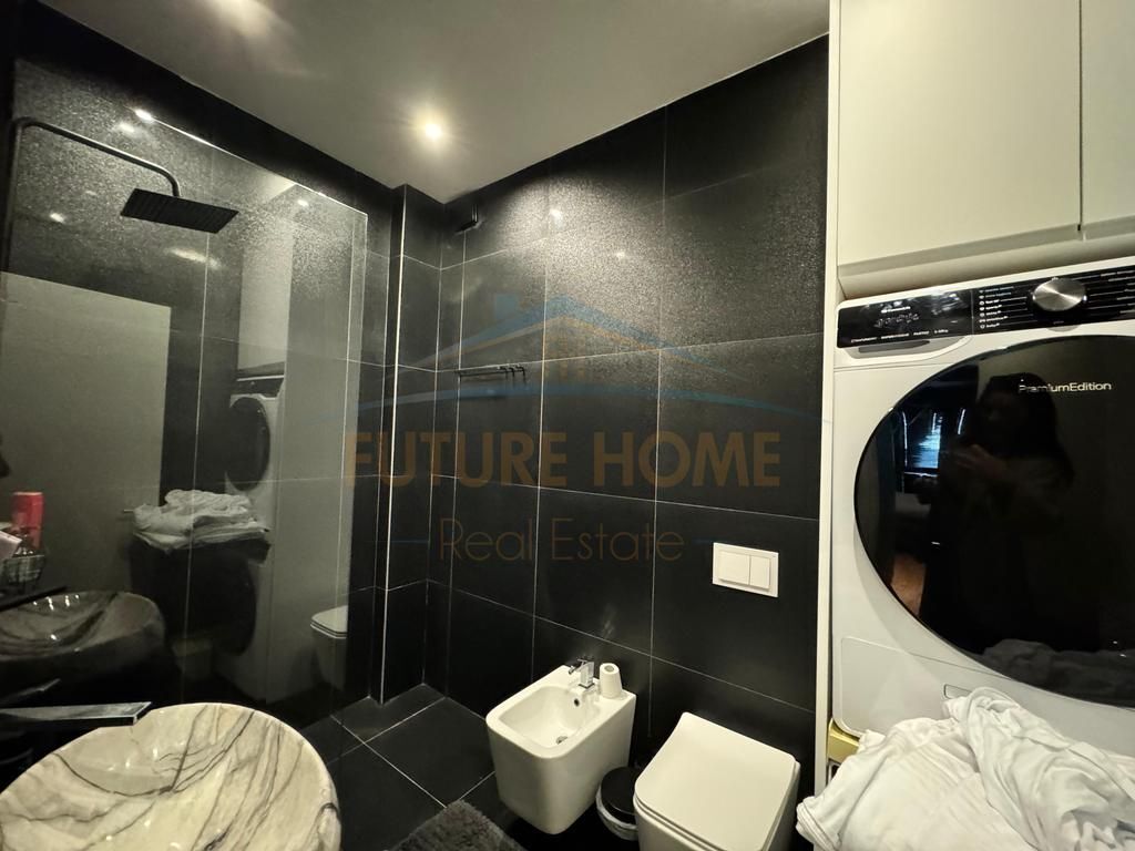 For sale, Apartment 2+1+2, Tirana Garden Building, Tirane.