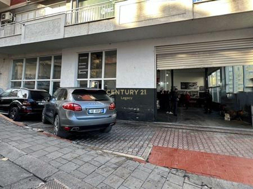 BUSINESS UNIT HEADQUARTERS 255M2