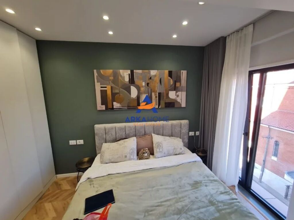 VENDESI APPARTAMENTO 1+1+ BALCONE " VIA KAVAJËS " 245263 EURO