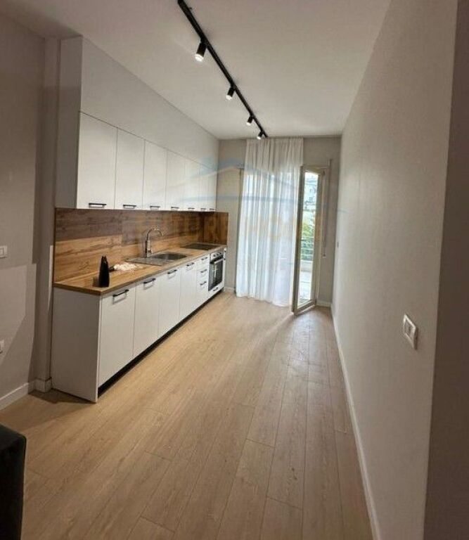 In vendita, Appartamento 2+1, Fresk, Tirane​
