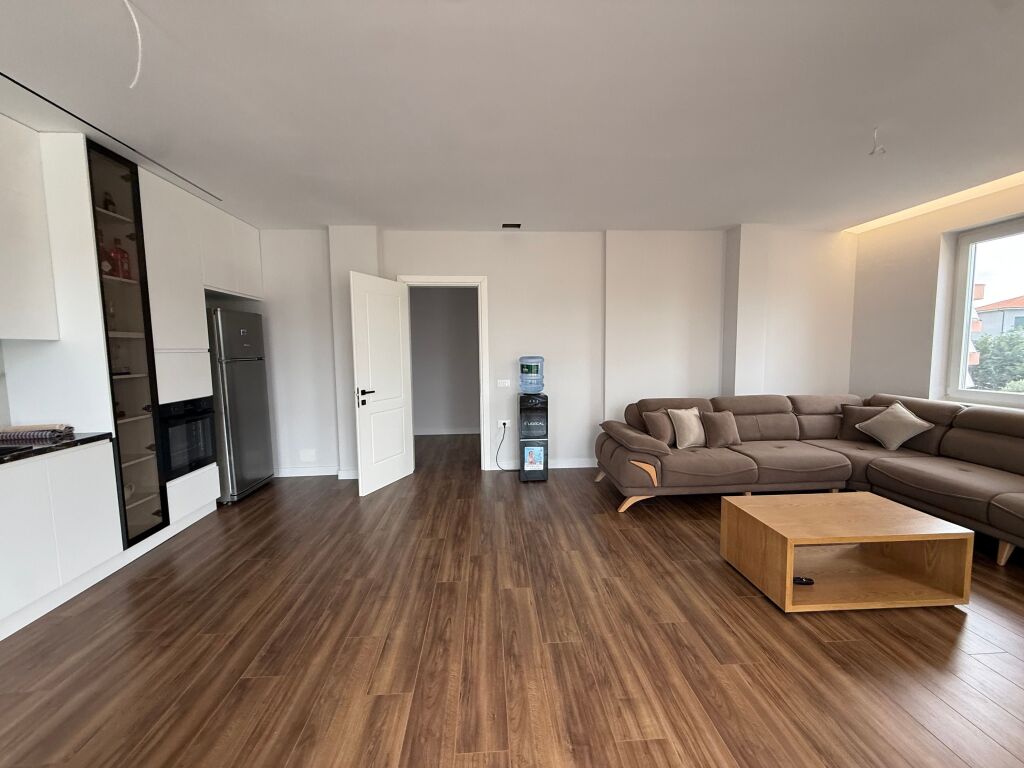 Appartamento 3+1+2 a Sauk con posto auto