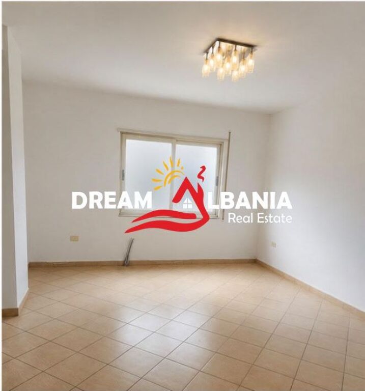 Jepet Apartament 2+1  me qera Bulevardi i Ri ,prane Spak.(ID 42215573)
