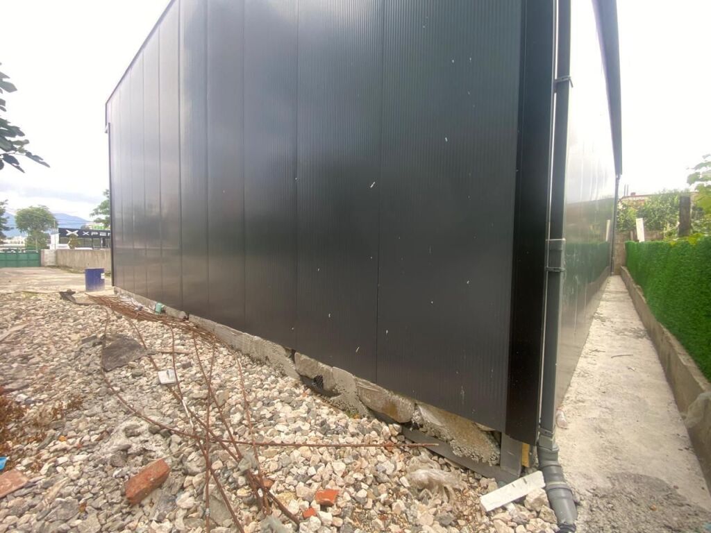 Warehouse for sale in Mezez / Opposite Top Channel.