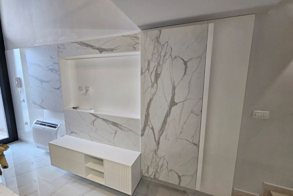 Al Elite Resort, a Radhime, Vendesi Duplex di Lusso con Investimento Moderno in Vendita!