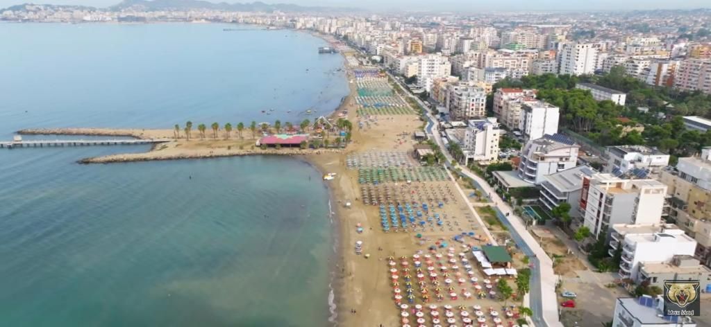 Shitet Hotel 1 Kat me 12 Dhoma në Vijë të Parë Deti – Plazh Durrës