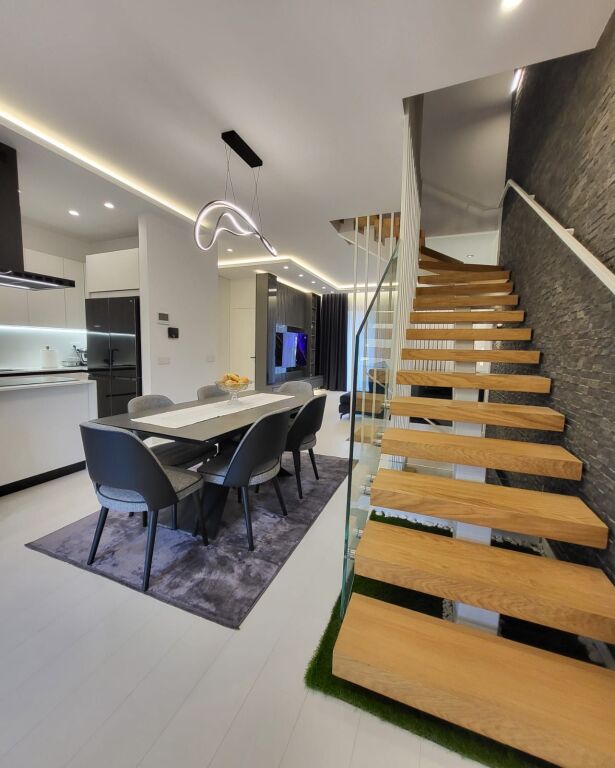 📌 Attached villa for sale 📍 Grey Stone Residence – Dry Lake