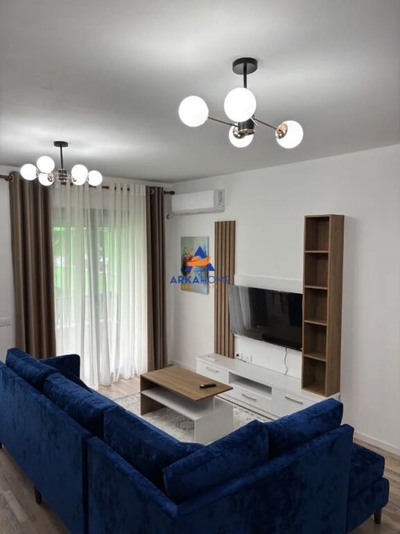 JEPET APARTAMENT ME QERA 1+1+BALLKON " TE KOMPLEKSI ARB-TRANS " 550 EURO