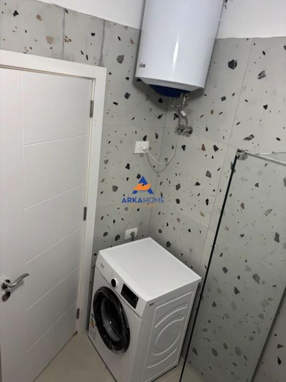 JEPET APARTAMENT ME QERA 1+1+BALLKON " TE KOMPLEKSI ARB-TRANS " 550 EURO