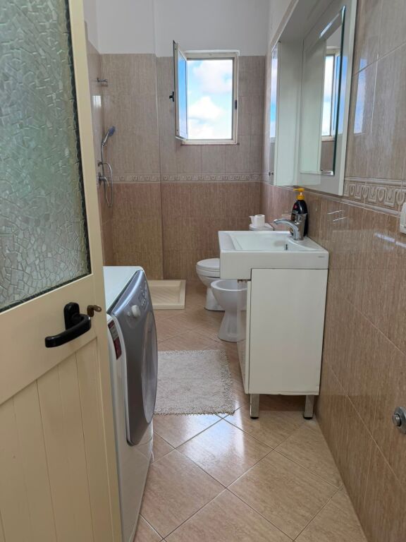 Apartament 1+1 me Qera – Iliria, Durrës (Kati 6, me Ashensor)
