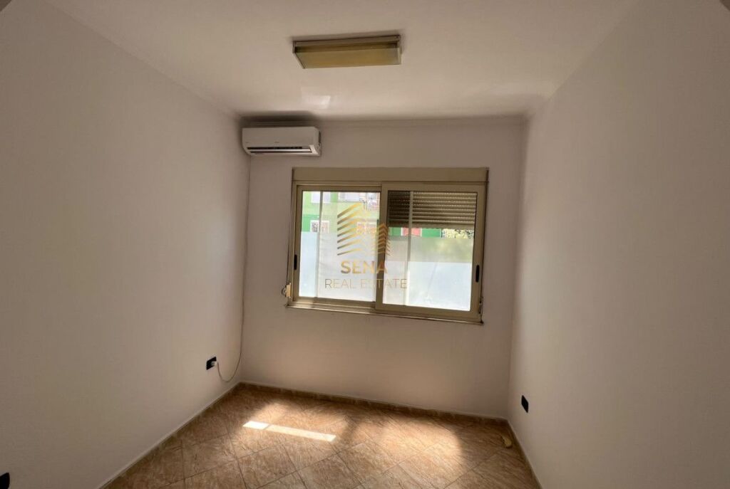 Qira, Ambient biznesi 1+1, Bllok, 55.000 Leke/muaj