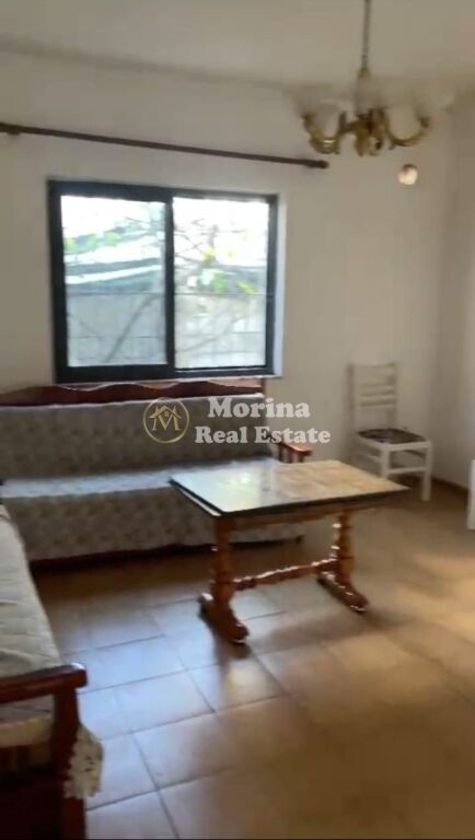 Rent | Shtëpi private 2 + 1 | Rruga Niko Avrami | 300 €/month