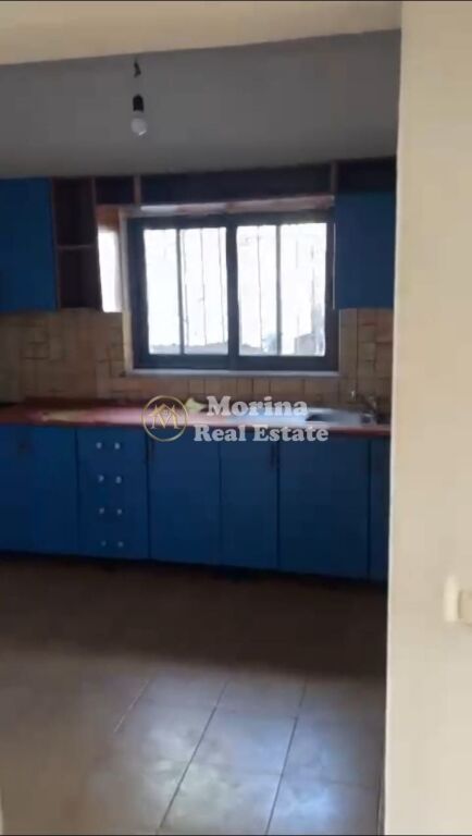 Rent | Shtëpi private 2 + 1 | Rruga Niko Avrami | 300 €/month