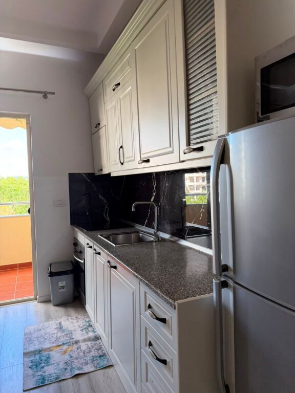 Apartament 1+1 me Qera – Iliria, Durrës (Kati 6, me Ashensor)