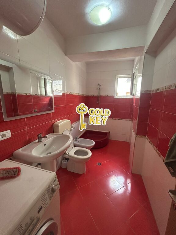 🏡 VENDESI APPARTAMENTO 1+1 CON BALCONE | PALAZZO SPORTIVO