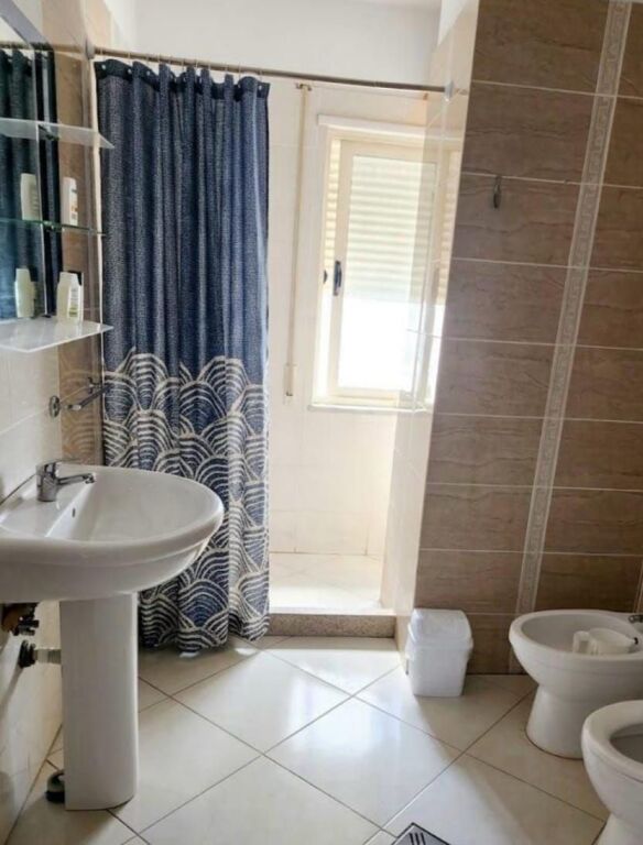 Rent | Apartament 2 + 1 | Stacioni i Trenit | 550 €/month