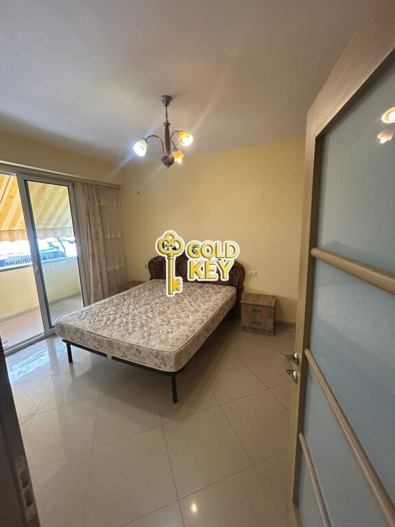 🏡 VENDESI APPARTAMENTO 1+1 CON BALCONE | PALAZZO SPORTIVO