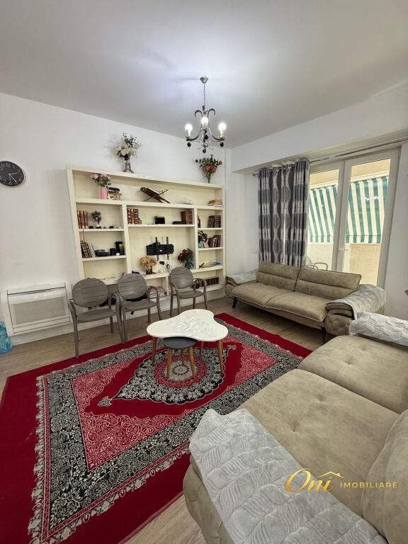 SHITET APARTAMENT 3+1 RRUGA 21 DHJETORI