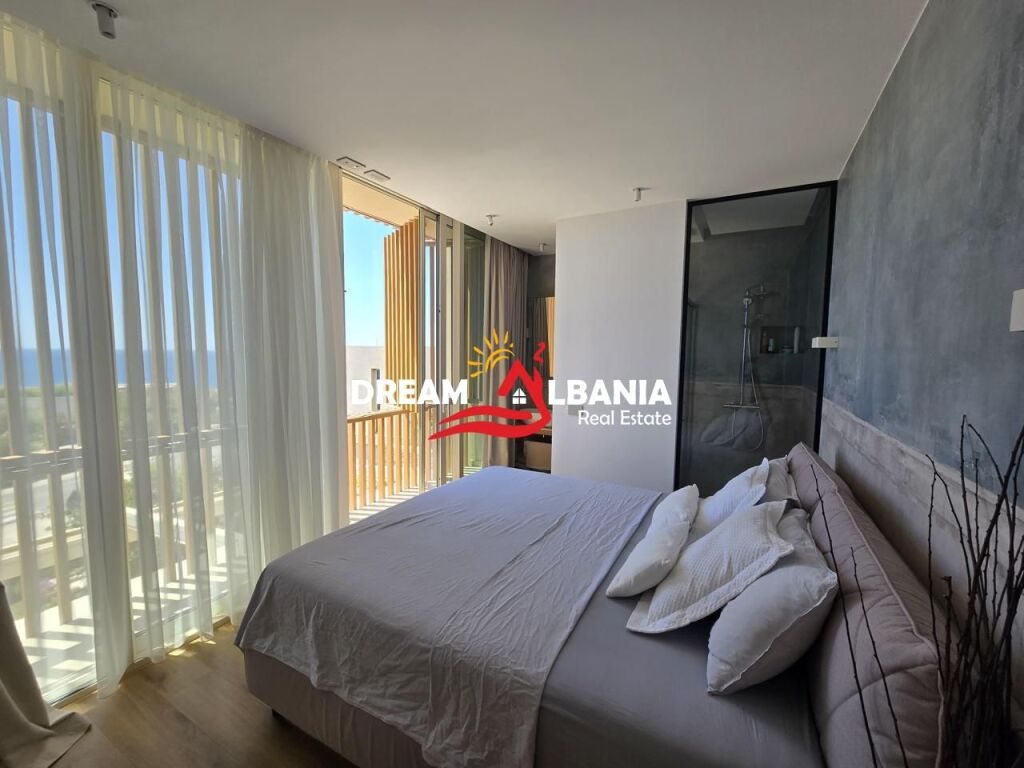 Appartamento 3+1 con cortile e posto auto in vendita a Green Cost (ID 4131504)