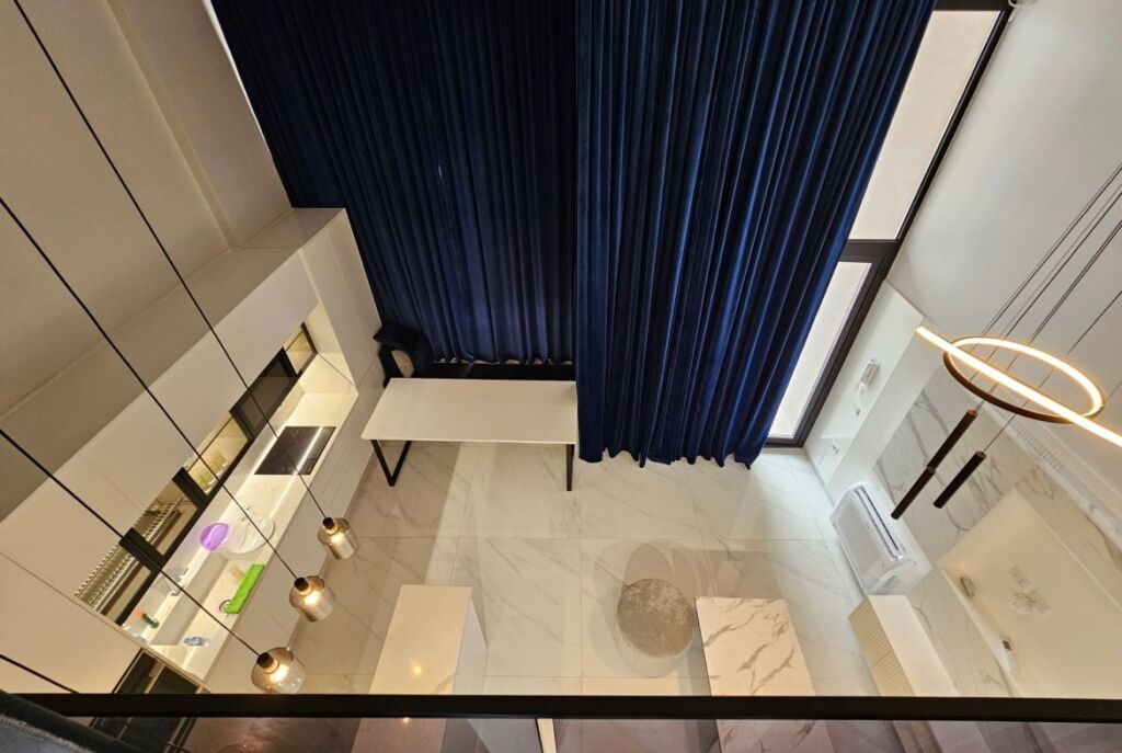 Al Elite Resort, a Radhime, Vendesi Duplex di Lusso con Investimento Moderno in Vendita!