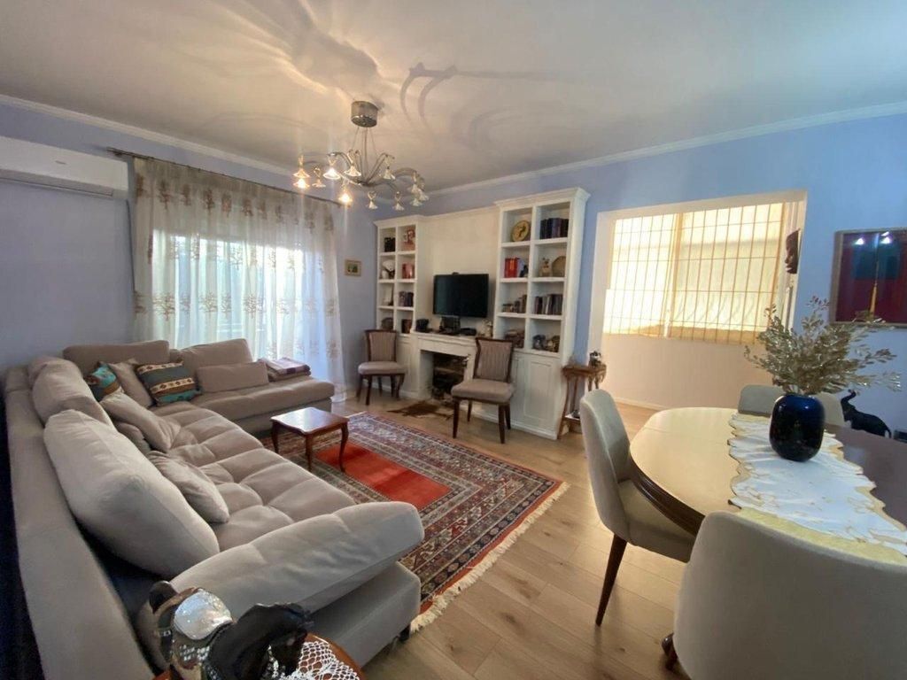 Apartament 2+1 per Qira tek Tregu Çam