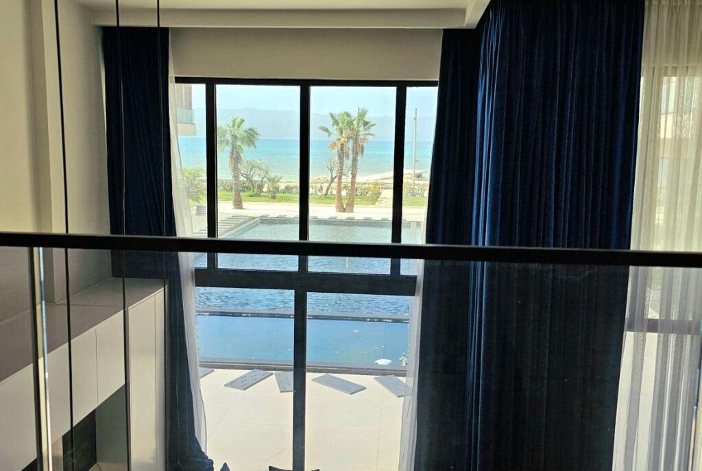 Al Elite Resort, a Radhime, Vendesi Duplex di Lusso con Investimento Moderno in Vendita!
