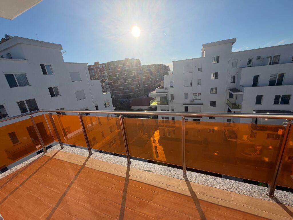 For sale 2+1, near urban gate Astir, 142,500 lek, no credit